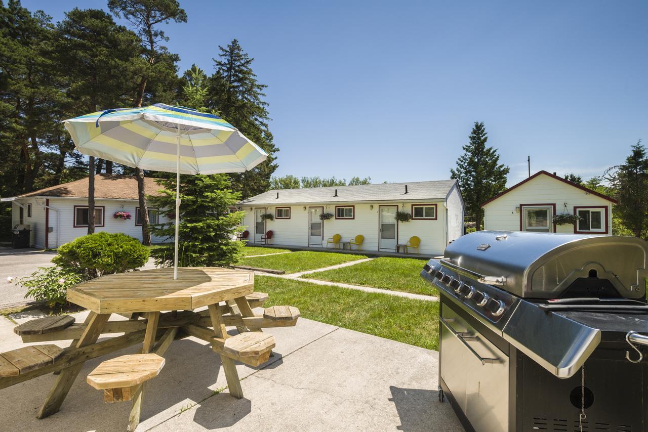 Hollywood Cottages Wasaga Beach Buitenkant foto